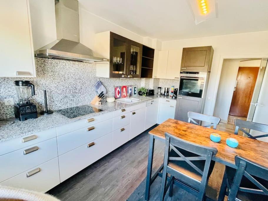 Big Penthouse 2 Bedrooms In Center With Parking And Largeterrace-41 Luxemburgo Exterior foto